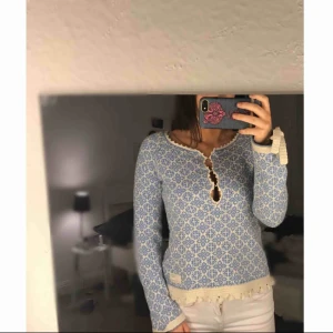  - Odd molly tröja använd få tal gånger  Storlek 0 (XS)   Ska varan skickas står köparen för frakten  