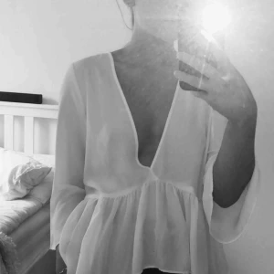  - Superfin blus från Bikbok. Använd ett fåtal gånger alltså så gott som ny! Kommer inte till användning. Frakt tillkommer!