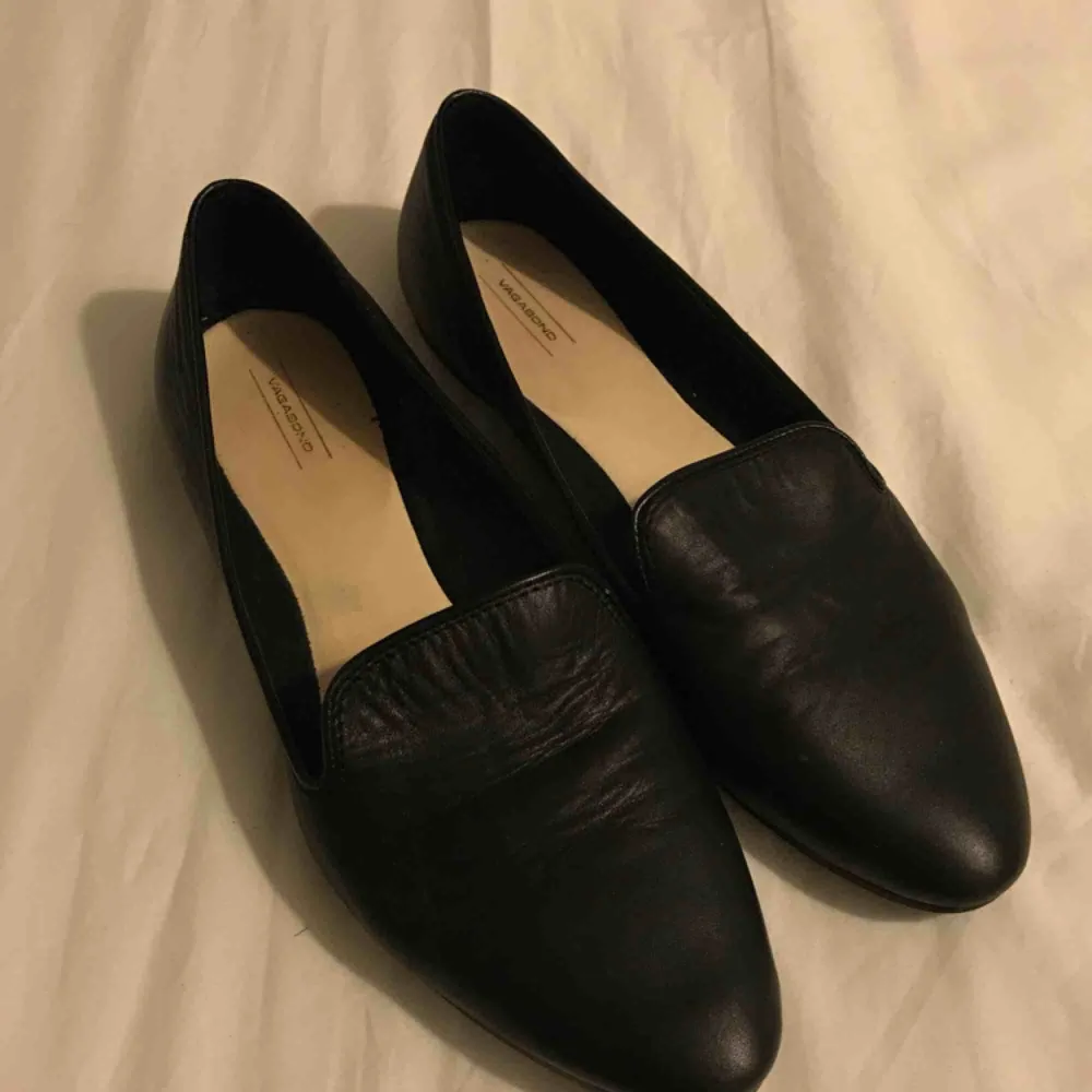 Jättefina skor i bra skick från Vagabond, perfekt när det börjar bli lite varmare💕. Skor.