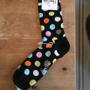  - Oanvända sockor från Happy Socks, storlek 41-46. Etikett kvar! Frakt tillkommer