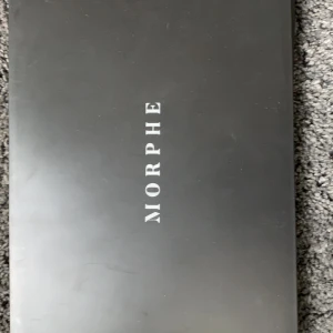 Morphe palette - Morphe 35V palette, använd 3 ggr, ordinarie pris: 224kr, säljer för 115kr inklusive frakt!