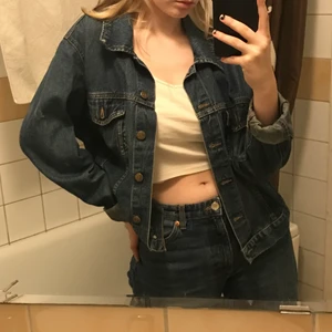 Jeansjacka - Jeansjacka, lagom oversized! Kan mötas upp i Gbg annars tillkommer frakten ❤️