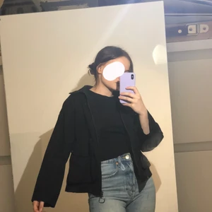 Skjortjacka - Skjortjacka från asos i storlek XS. Skön höstjacka som passar till allt. Nästan helt ny, använd bara en gång 🌸 Pris 200 + frakt.