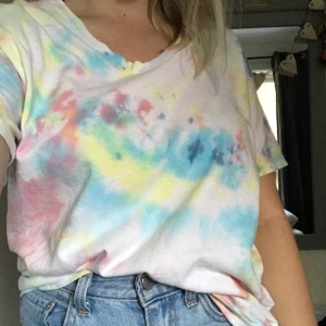 T-shirt  - T-shirt oversized. Stl M-L. Fint skick!