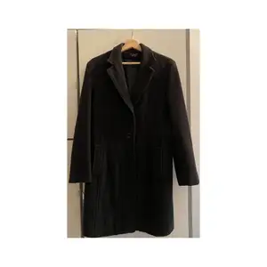 Cabel coat - L (one button is missing)