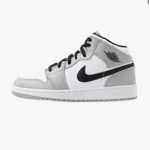 Air Jordan 1 smoke grey - Intressekoll på mina air Jordan 1 smoke grey (mids) 💜