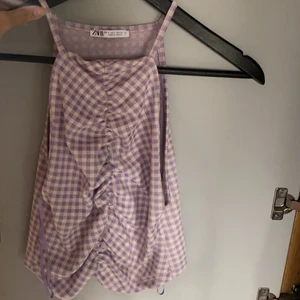 Linne från zara - Sååå snyggt linne från Zara, aldrig använt storlek S