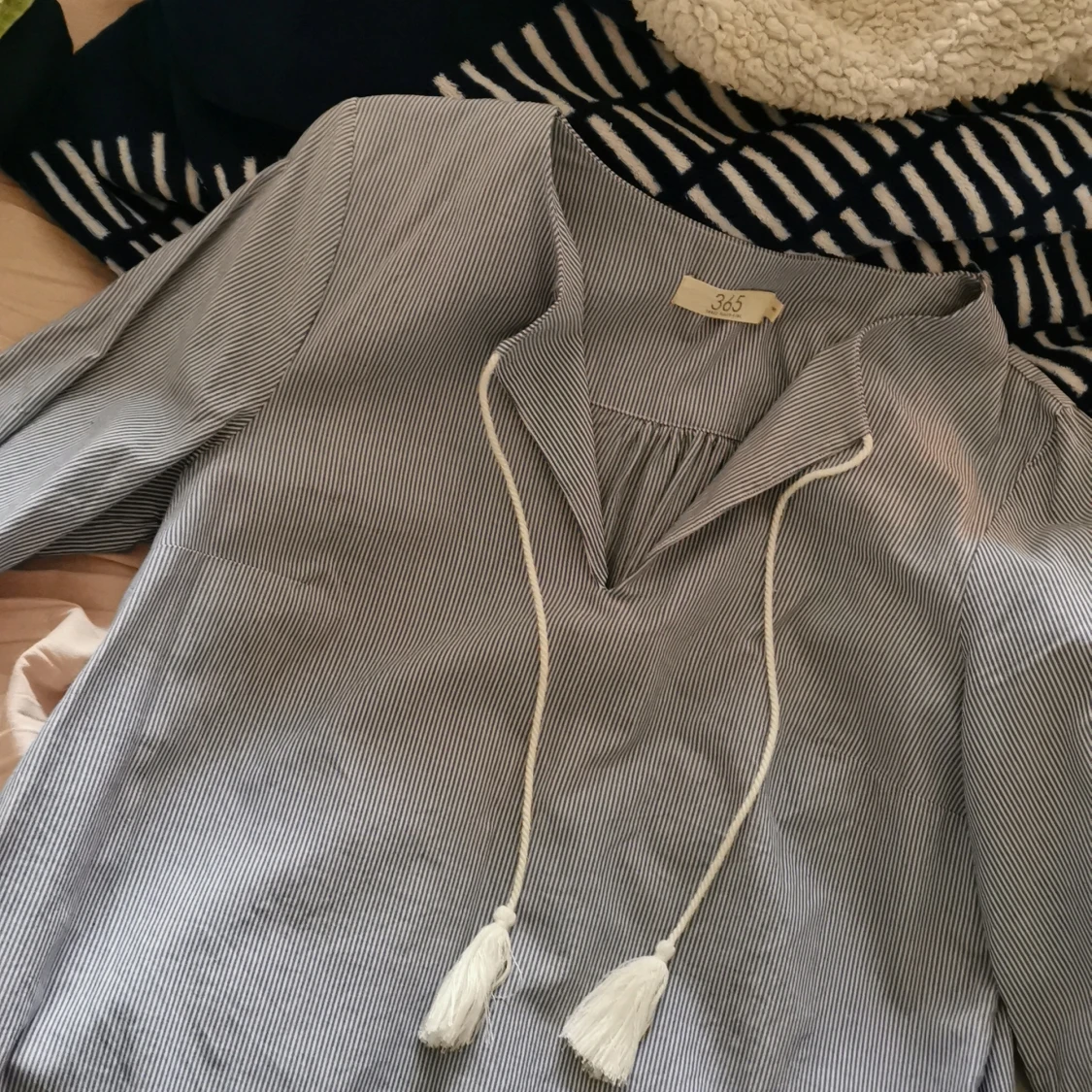 Blåvit randig tunika säljes 