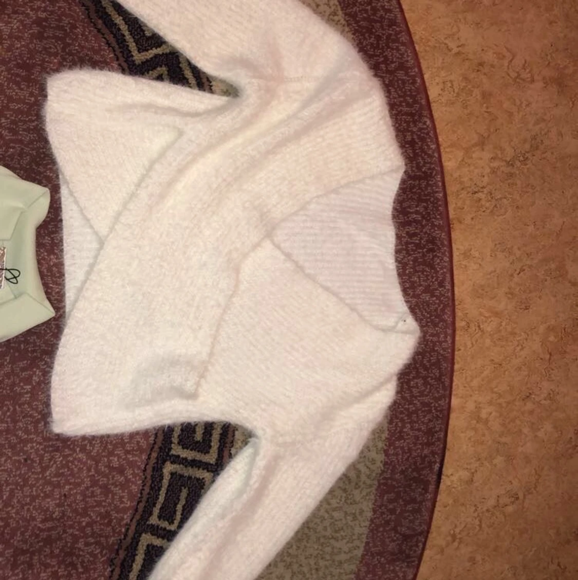 Kofta från Bohoo strl M i färgen ”sage”. Vit tröja one size - 90