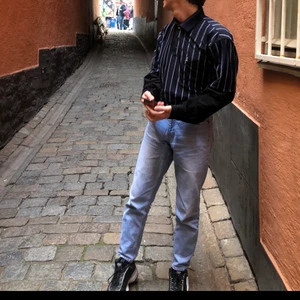 YSL  - supervintage YSL poloshirt som jag älskar, oversized (XL) kan passa bra med en vit/svart tröja under! äkta. buden starter på 300kr! :) 