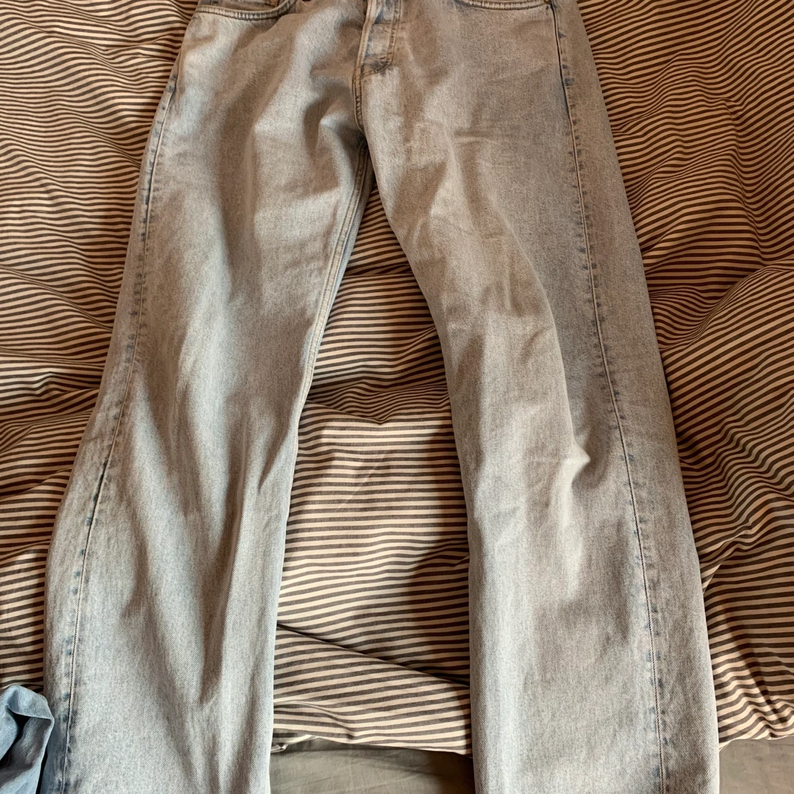 weekday jeans