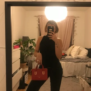 Röd väska - Aldrig använd