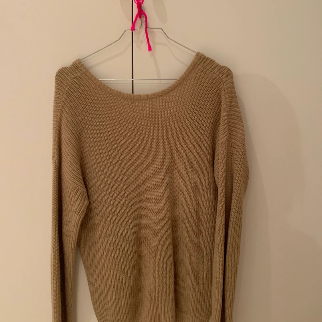 Stickad kofta nån Na-Kd