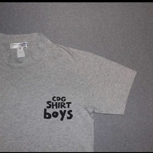 Cdg tee cond:9/10 Price:500:- Size:S. T-shirts.