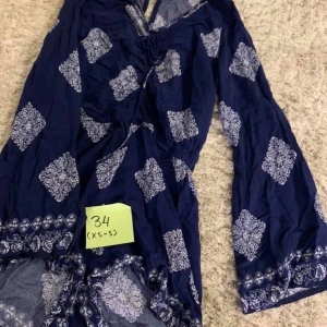 Jumpsuit - Använd men i skick! Super fin o söt på!