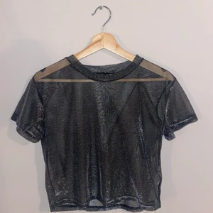 Glittertopp - Glittertopp från carlings i stl.M, helt oanvänd