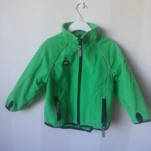  - Fleece jacka till barn i storlek 92