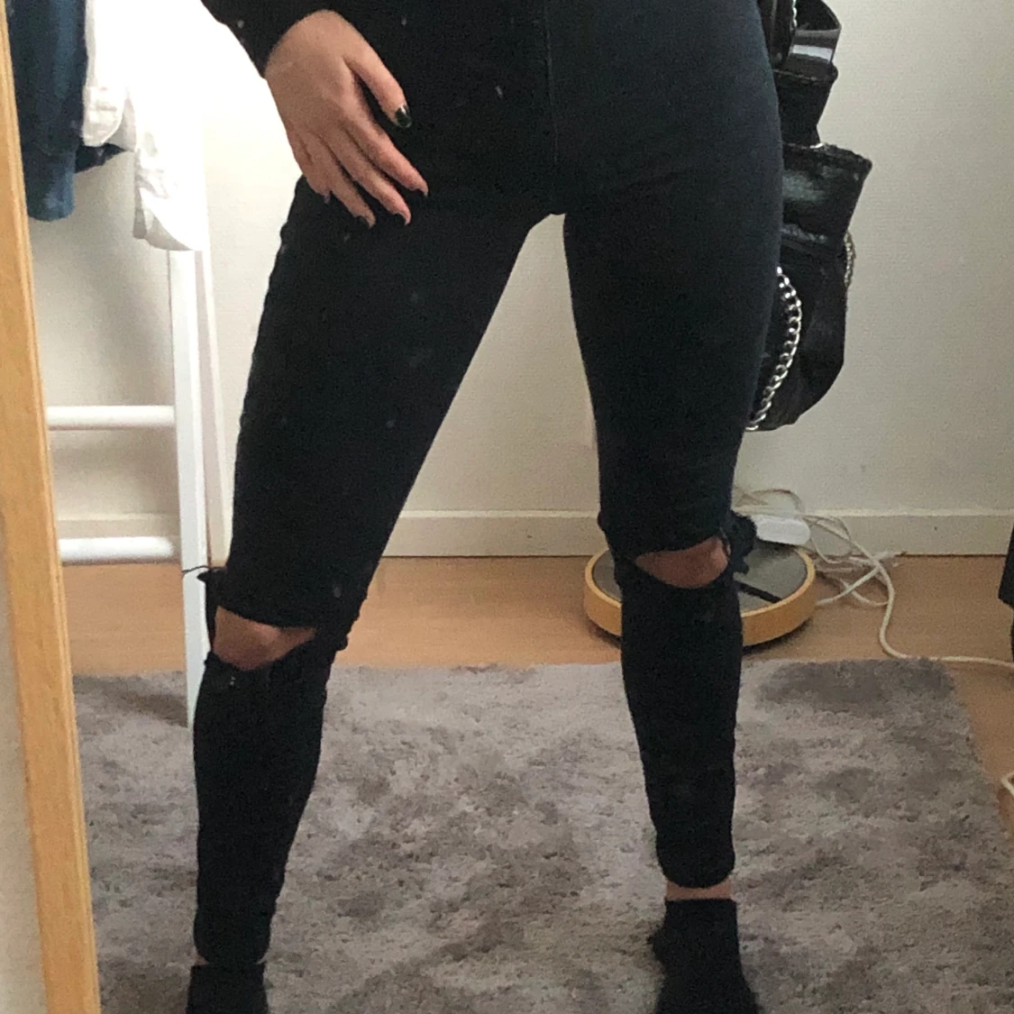 Svarta jeans med hål - 90