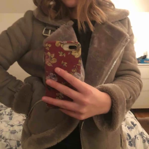  - En jacka från Topshop! Kommer inte till användning längre. Frakt är inte inkluderat i priset💖