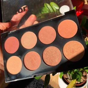  - Vissa färger är använd, andra endast testade eller orörda.  Frakt 20kr