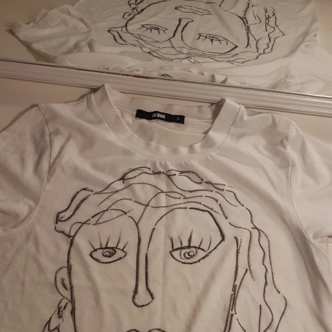 Tshirt med lineart - 90