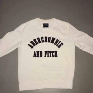  - Abercrombie & Fitch Sweatshirt🤝  Aldrig använd, köpt för 999kr