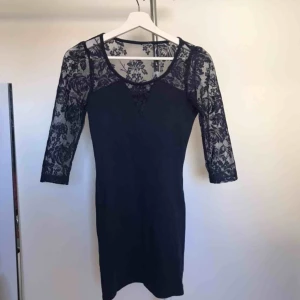  - Jättesöt klänning från Asos. Köparen står för frakt eller hämtas i Örebro. 