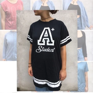 Overxise tröja/klänning  - Overxise tröja/klänning. Lite skrytig :) mycket mysig. Frakt tillkommer (kolla gärna in resten av mina kläder så går de på samma frakt). Möts även upp i jkpg. 