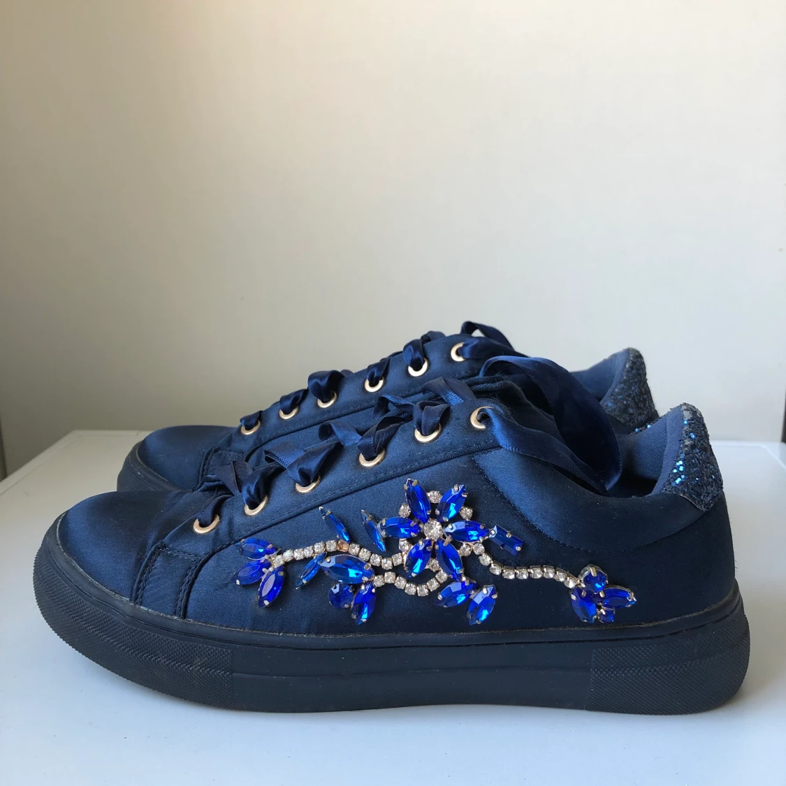 Skor från Ella Cruz