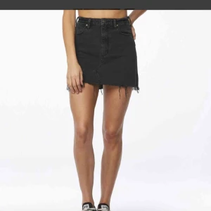  - • Wrangler repair minikjol •  Sparsamt använd, säljer då den tyvärr är lite för liten för mig   200:- + frakt