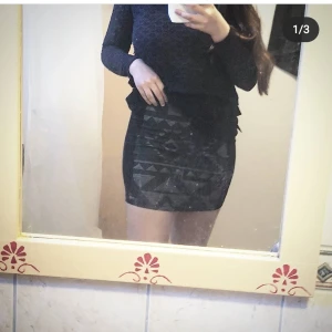 Supersnygg kjol - Väldigt fin ich stretching kjol som passar alla