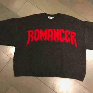  - Unisex oversized dropshoulder sweater från weekday. Originalpris 600 kr, knappt använd. Kan mötas upp i Malmö/Lund annars tillkommer frakt. 