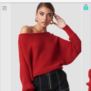  - Suuuuperfin stickad off shoulder tröja från nakd! Perfekt nu till hösten😁 
