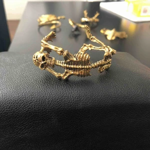  - Armband i mässing. Bra kvalité, superfint med detaljer 