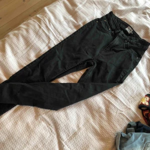  - Superstretch + hög midja, modell ”snake” 