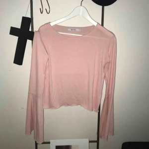  - Top från NAKD. I fint skick