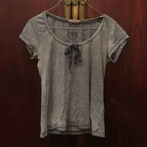  - Mycket mjuk odd molly t-shirt, använd en gång, den är skapt för att se "använd ut" Skriv även om priset inte passar<3 så pratar vi om det 