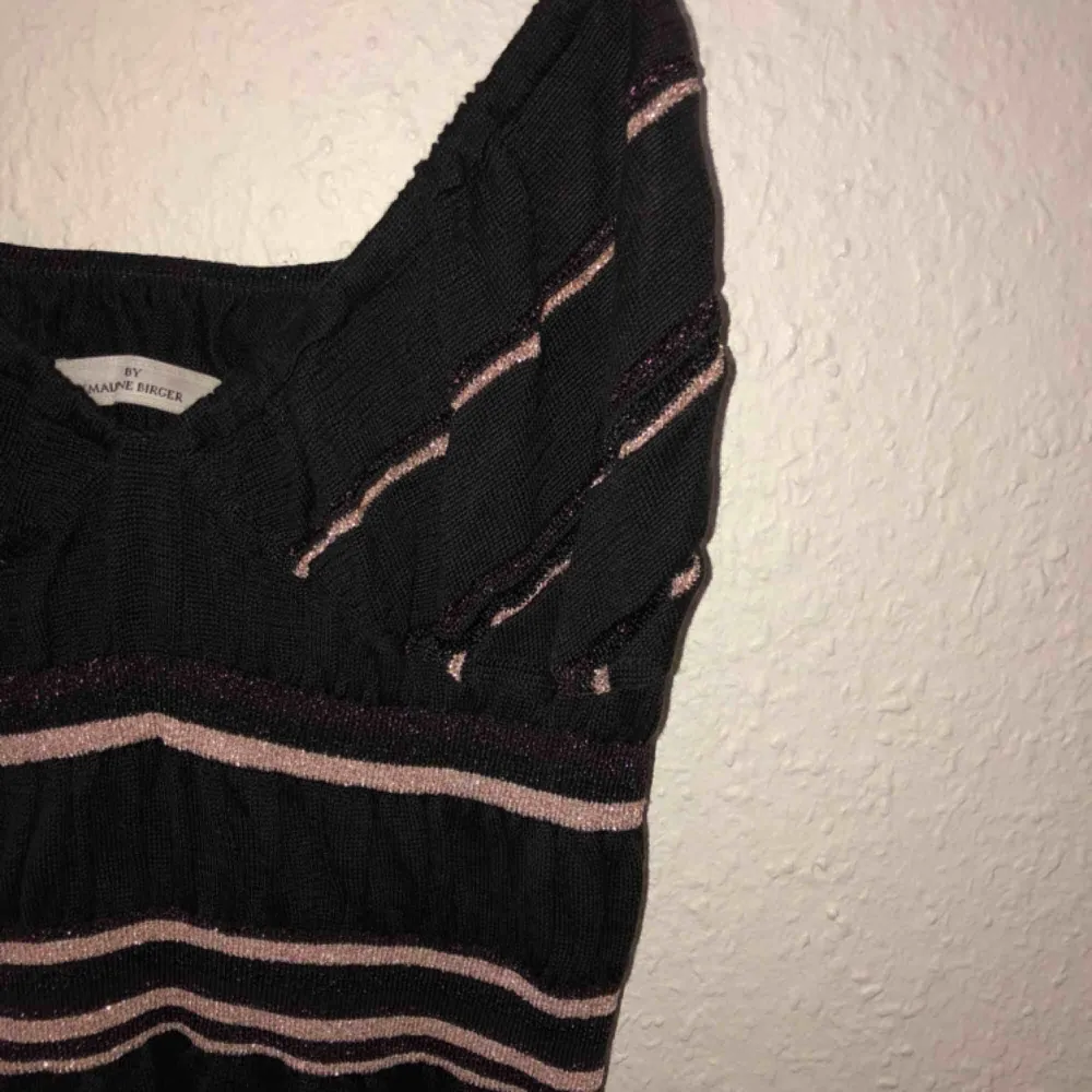Knit tank top with glitter effects. By Malene Birger in perfect condition.  Vintage   📦Price includes shipping 📦. Toppar.
