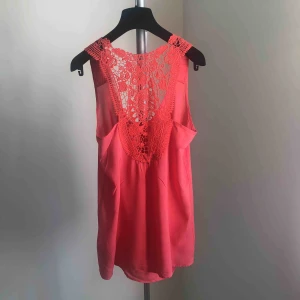 Topp - Forever 21 linne i korallfärg 🌺 