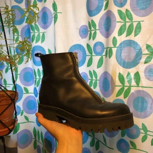  - Ascoola kängor som inte kommit till användning, nyköpta för 900kr✨ Perfekta för kallare väder