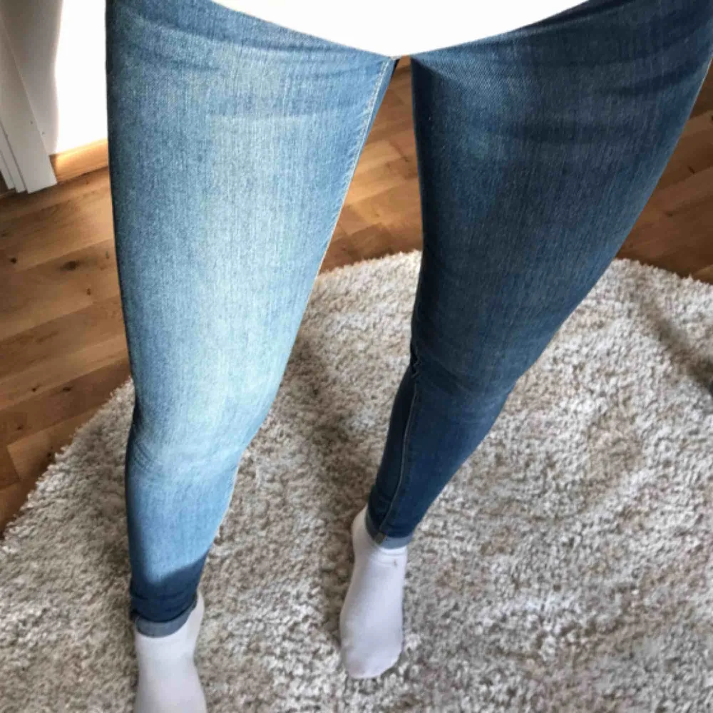 Perfekta blåa jeansen!!. Jeans & Byxor.
