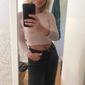  - Ljusrosa skön topp från HM. passar till allt💕 finns en svart också i M