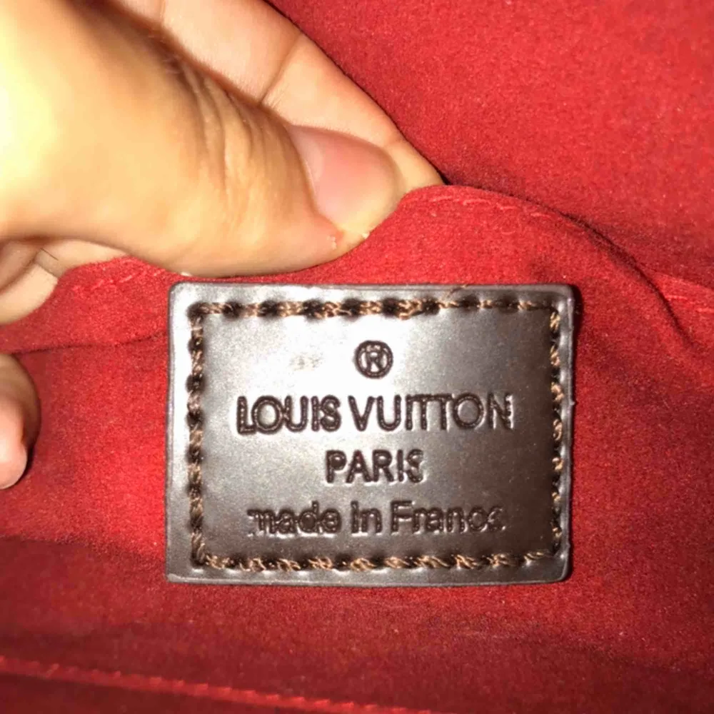 Louis Vuitton väska, dustbag ingår. Pris kan diskuteras.. Väskor.