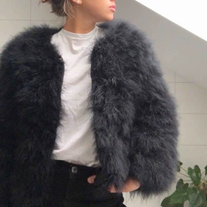  - En skitsnygg oanvänd jacka från DM-retro. Väldigt varm och skön men kommer knappt till användning. Nypris ligger runt 1200kr!