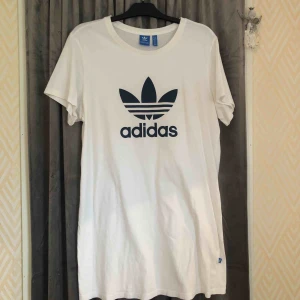  - Köpt på adidas hemsida. Har aldrig använt den. Frakt 40kr 🖤