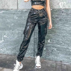  - Sitter löst på mig, skulle tagit XXS. Aldrig använd, frakt ingår