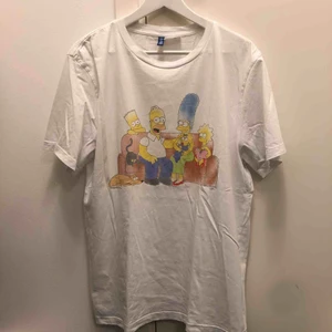  - Simpsons T-shirt från hm