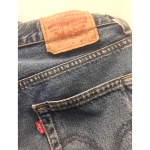 Levi's 501 - Levi's 501:or från 80-talet! I väldigt fint skick. W32 L32 👖🧵🦋