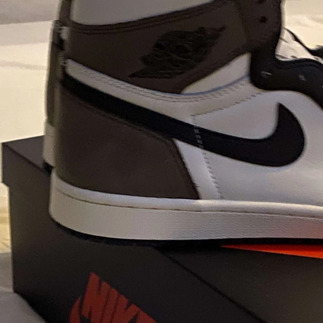 Jordan 1 Mocha - 90