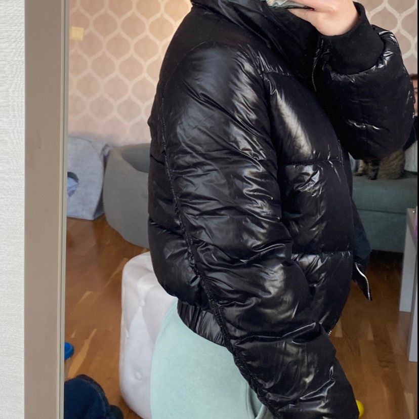 Super fin jacka från sixth june. Storlek S. Andvänd ca 2 gånger så den är i bra skick! Köpt för ca 1000kr🥰💗. Jackor.